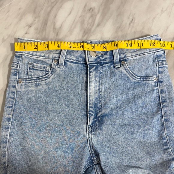 H&M Curvy Ultra High Waist Jeggings Acid Wash Distressed Ankle Jeans 2 - Picture 10 of 13